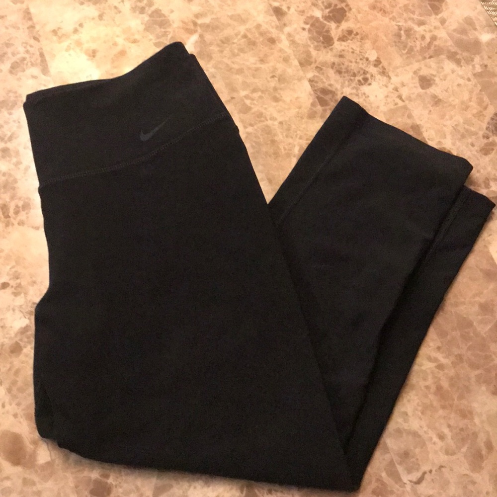 Nike Dri-fit Capri leggings